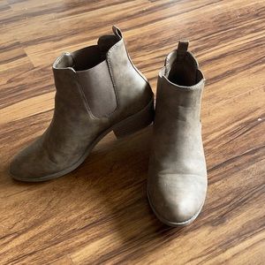 George Booties: Little Heal